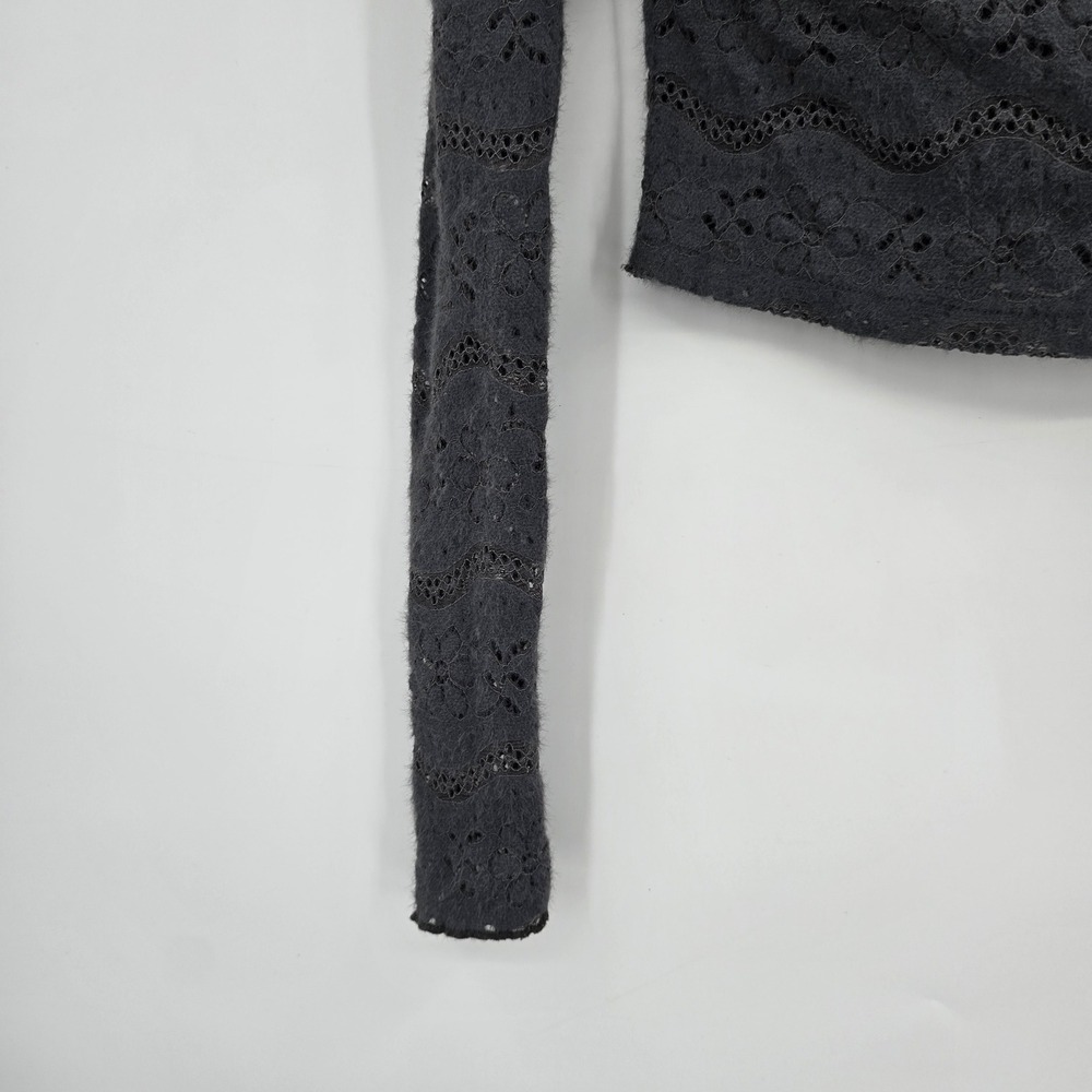 Out From Under Urban Outfitters Gray Lace Cowl Neck Long Sleeve Crop Top Small - Picture 6 of 9
